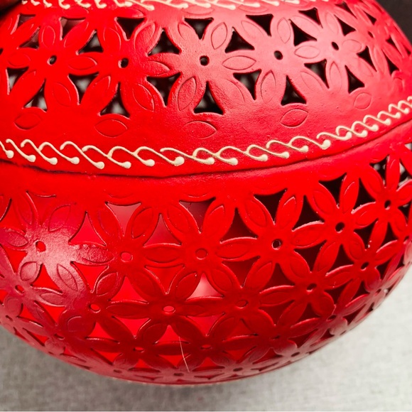 Round Openwork Votive Candle Holder Red Scarlet World Market Painted Metal EUC - Picture 6 of 7